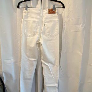 White Levi's 421 High Rise Skinny Ankle Brand New